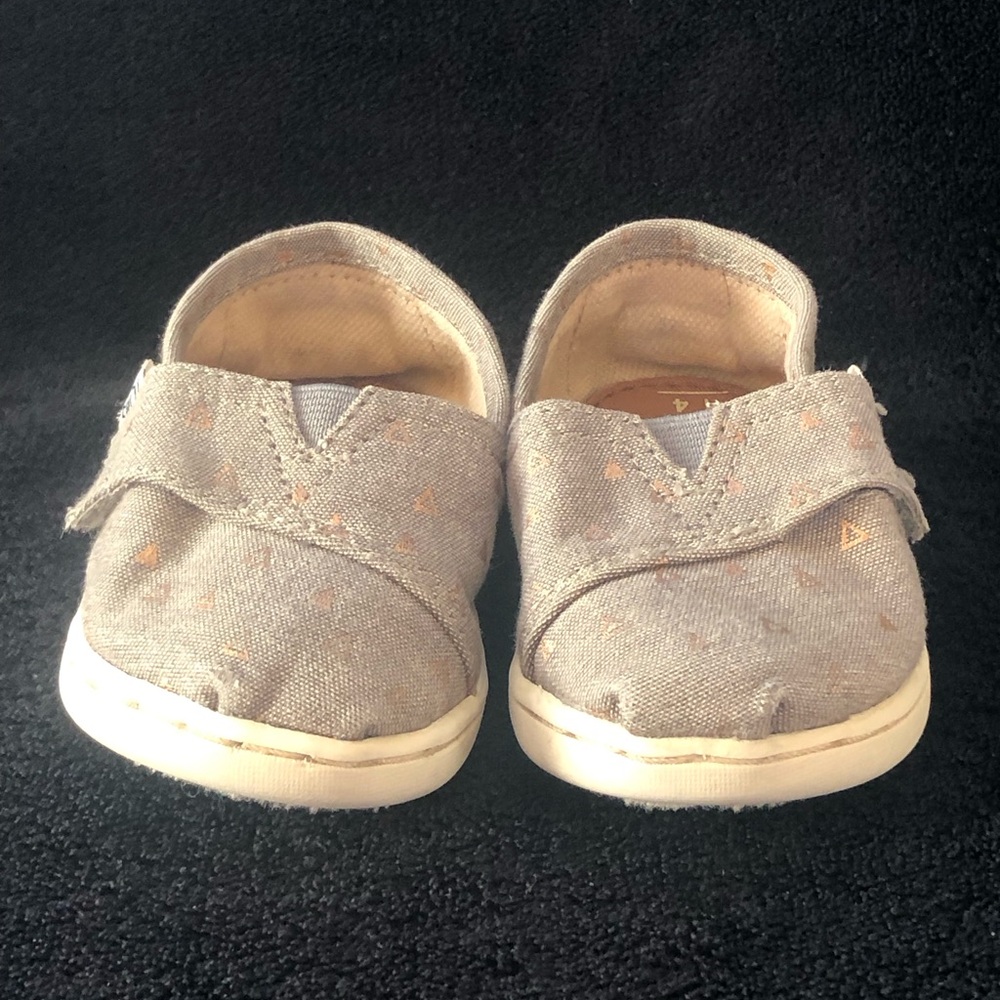 Toms Grey Rose Gold Triangles Slip On 4T Girls Shoes